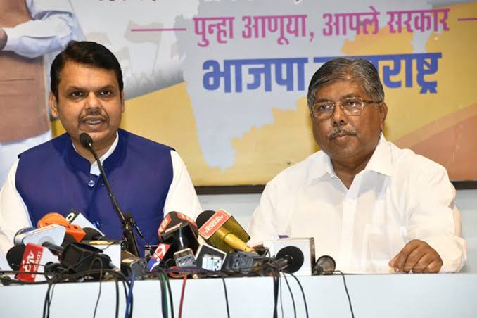 देवेंद्र फडणवीस Devendra Fadnavis order police in ink throw case