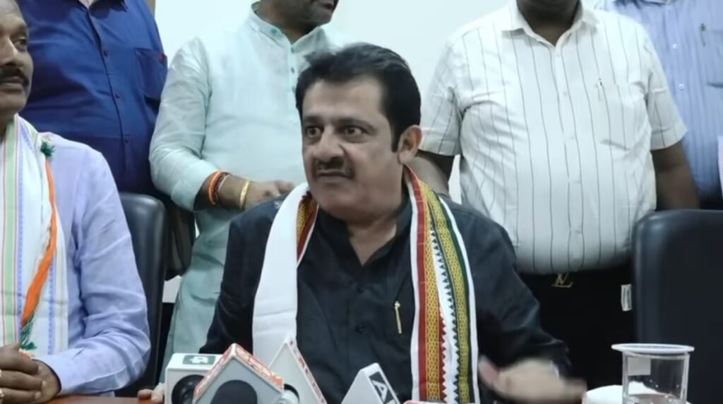 Zameer Khan 