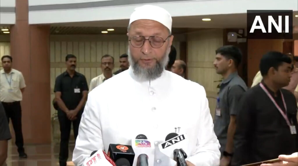 Asaduddin Owaisi On Pakistan