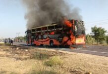 Jaisalmer Bus Fire: बसला लागली भीषण आग, ‘द बर्निंग बस’चा व्हिडिओ आला समोर