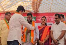 साधू हत्याकांडात ज्यांच्यावर गंभीर आरोप केले त्यांनाच भाजपाने दिला प्रवेश