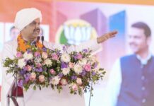 सोलापुरात मुख्यमंत्री देवेंद्र फडणवीस यांच्या मोठ्या घोषणा