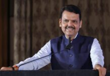 महाराष्ट्राच्या राजकारणात पुन्हा केंद्रस्थानी, देवेंद्र फडणवीसच भारी!