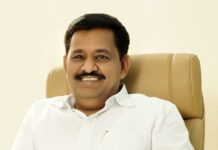 भाजप आमदार सुभाष देशमुख यांच्या घराजवळ बॅनरबाजी