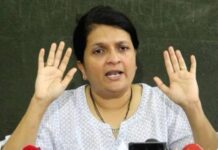 रुपाली चाकणकरांचा महिला आयोग अध्यक्षपदाचा राजीनामा; अंजली दमानियांच्या निशाण्यावर आता ‘हे’ बडे मंत्री