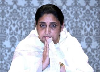 खरात प्रकरण: उपमुख्यमंत्री सुनेत्रा पवारांच्या जीवाला धोका? रूपाली चाकणकरांवर गंभीर आरोप