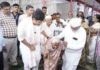 रांगेत उभ्या वृद्धांची दखल; प्रशासनाने घडवले थेट दर्शन