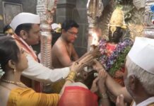 पंढरीच्या वाटेवर भक्तीचा महापूर: आषाढी एकादशीनिमित्त विठ्ठल-रुक्मिणीची शासकीय महापूजा संपन्न!