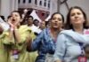पुण्यात गाजली ‘छात्रों की गुंज’, ‘तु जाने ना’वर प्रणिती शिंदेंची डान्सची धूम!
