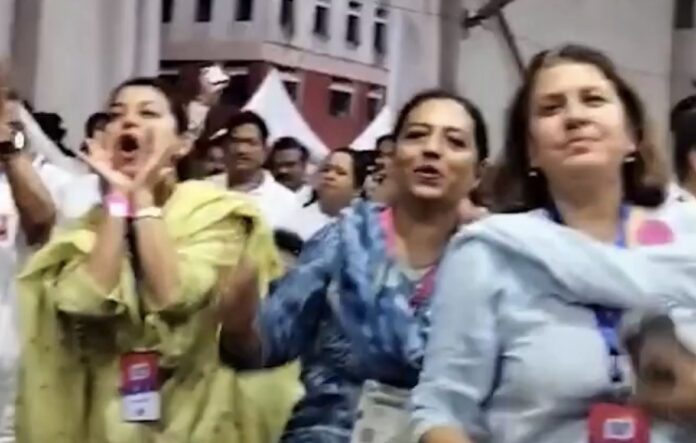 छात्रों की गुंज