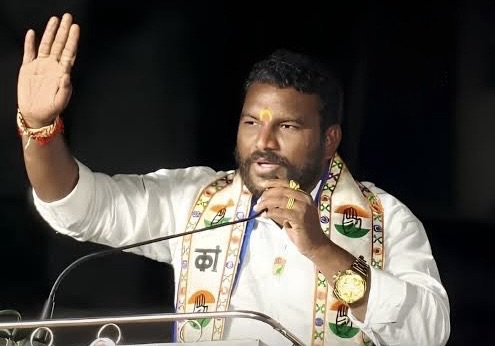 काँग्रेस नगरसेवक शुभम मोटघरे