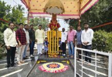 आयडल्स बहुउद्देशीय सामाजिक संस्थेतर्फे शिक्षण महर्षी कर्मवीर भाऊराव पाटील यांना १३९ व्या जयंतीनिमित्त अभिवादन