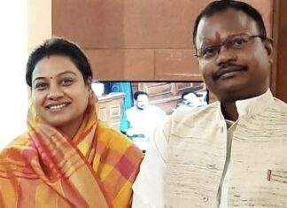 खासदार बनवली, पक्षात आणलं, पण शेवटी…; भाजपच्या ‘या’ बड्या महिला खासदाराने पतीला दिला घटस्फोट!