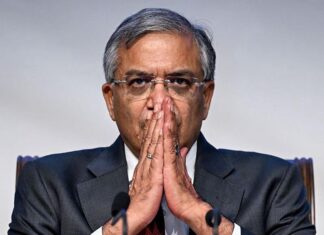 मुख्य निवडणूक आयुक्तांना पदावरून हटवण्याची मागणी; सर्वोच्च न्यायालयाने घेतला ‘हा’ मोठा निर्णय!