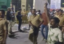 MPSC आंदोलन स्थगित; विद्यार्थ्यांनी पोलिसांना दिला अनोख्या पद्धतीने निरोप
